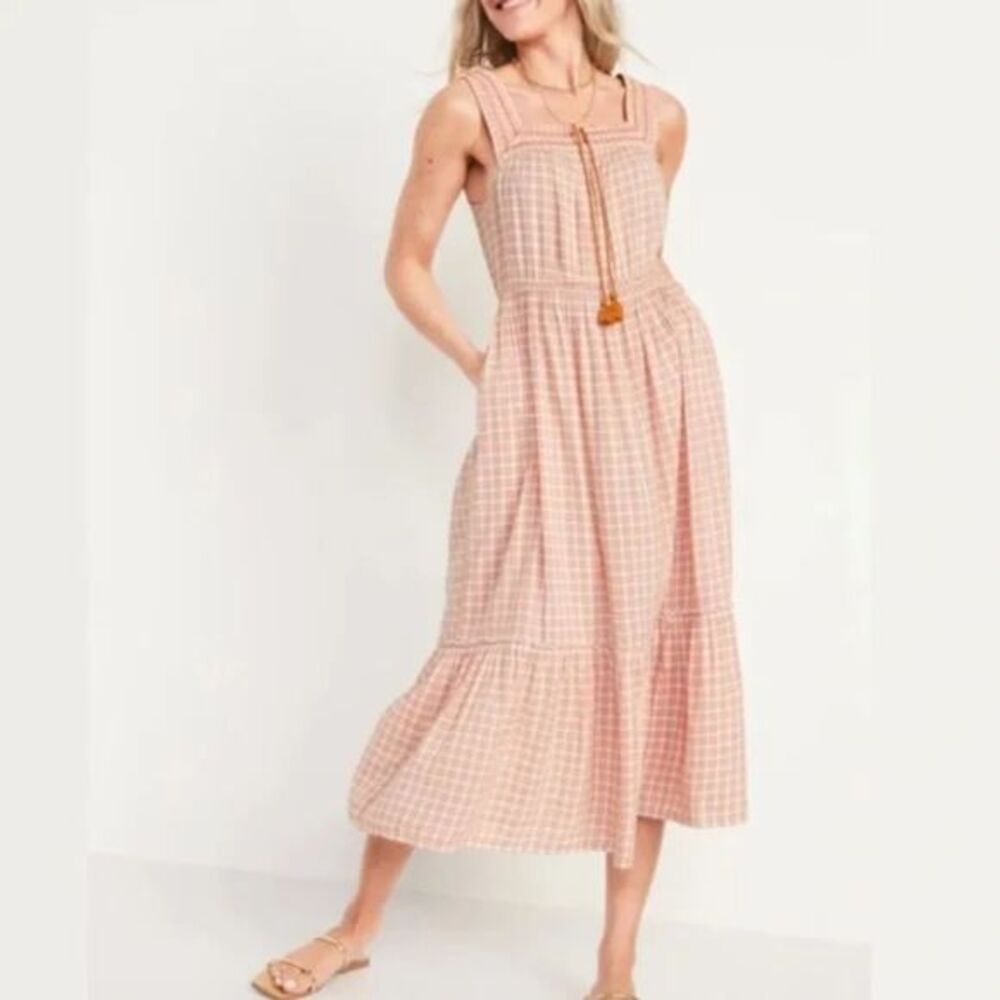 Old Navy Sleeveless Embroidered Pink & White Checkered Maxi Dress Pockets Size M
